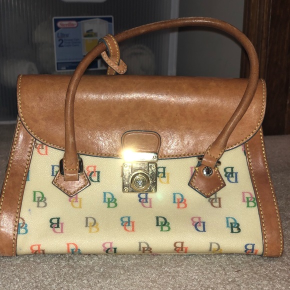 Dooney & Bourke Handbags - Small Dooney & Bourke purse Dooney & Bourke Handbags - Small Dooney & Bourke purse